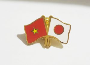Huy hiệu Cờ Việt Nam - Nhật Bản